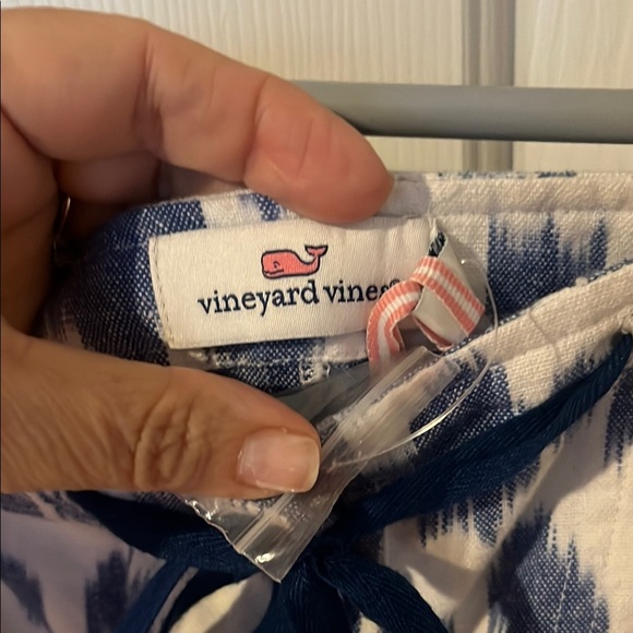 NWT VINEYARD VINES Blue and White Ikat Women's Shorts size 00 - Picture 5 of 6